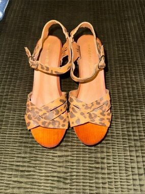 Madden Girl Leopard Print Tan Slingback heel Sandals